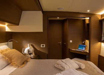 Rent a catamaran in Porto Capo d'Orlando Marina - Lagoon 52F