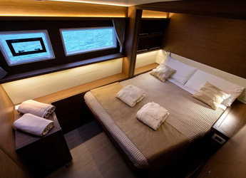 Rent a catamaran in Porto Capo d'Orlando Marina - Lagoon 52F