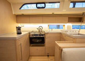 Rent a sailboat in Porto Capo d'Orlando Marina - Oceanis 51.1 (4 cab)