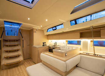 Rent a sailboat in Porto Capo d'Orlando Marina - Oceanis 51.1 (4 cab)