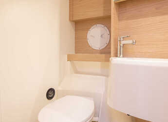 Rent a sailboat in Porto Capo d'Orlando Marina - Oceanis 51.1 (4 cab)