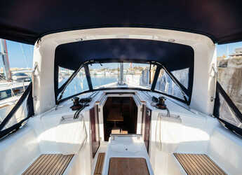 Rent a sailboat in Porto Capo d'Orlando Marina - Oceanis 35.1