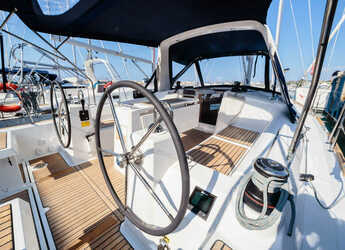 Rent a sailboat in Porto Capo d'Orlando Marina - Oceanis 35.1