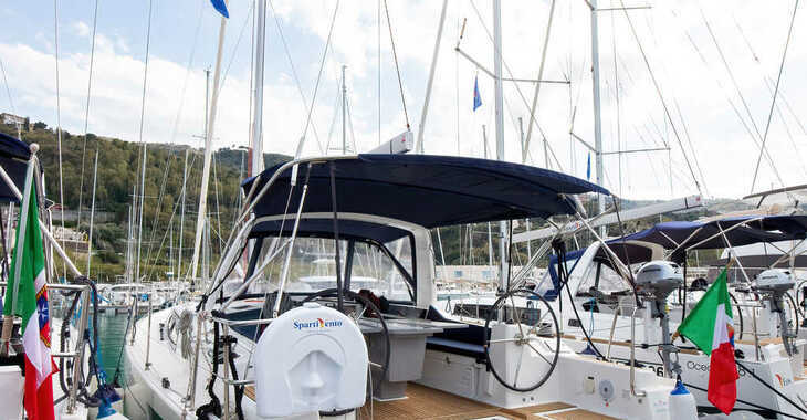 Rent a sailboat in Porto Capo d'Orlando Marina - Oceanis 41.1