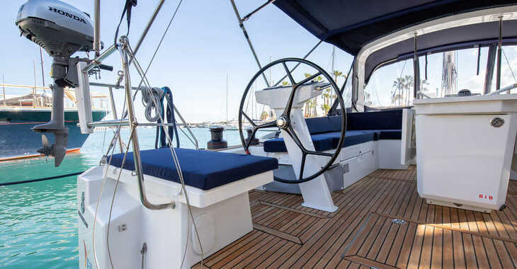 Chartern Sie segelboot in Porto Capo d'Orlando Marina - Oceanis 46.1 (5 cab)