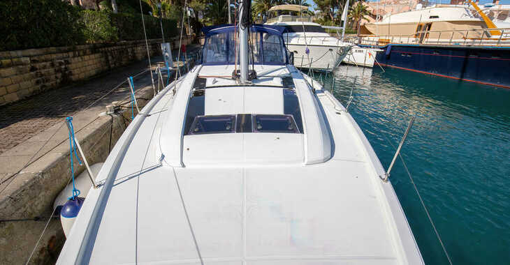 Chartern Sie segelboot in Porto Capo d'Orlando Marina - Oceanis 46.1 (5 cab)