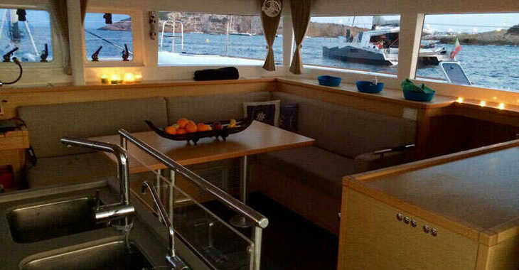 Rent a catamaran in Club Naútico de Sant Antoni de Pormany - Lagoon 450  Flybridge