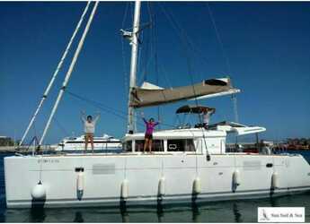 Rent a catamaran in Club Naútico de Sant Antoni de Pormany - Lagoon 450  Flybridge