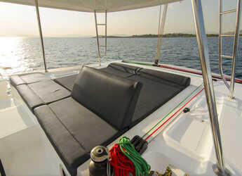 Rent a catamaran in Alimos Marina - Lagoon 46 