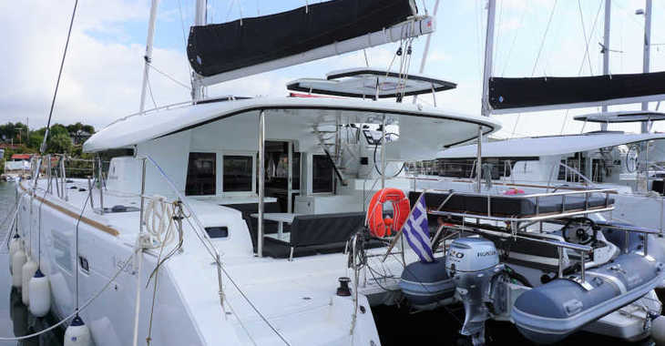 Chartern Sie katamaran in Marina Gouvia - Lagoon 450 Sport