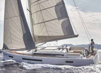 Rent a sailboat in Paros - Sun Odyssey 490 (10)