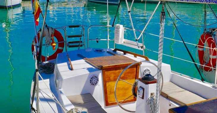Rent a sailboat in Port of Pollensa - Navis 33