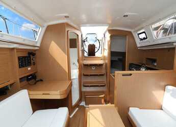 Alquilar velero en ACI Marina - Sun Odyssey 319