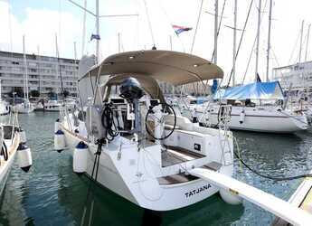 Alquilar velero en ACI Marina - Sun Odyssey 319