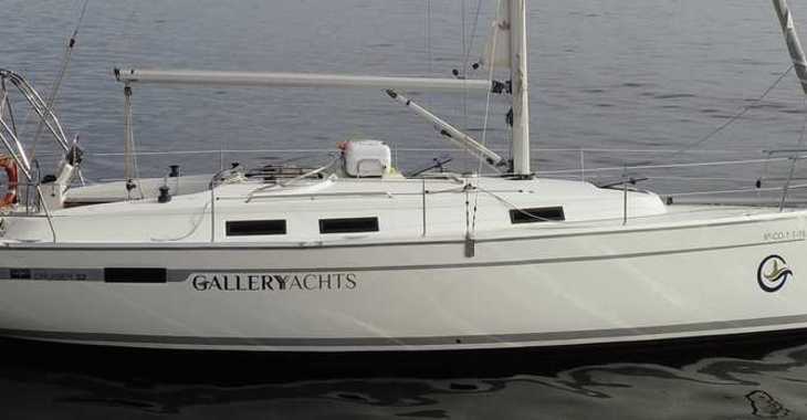 Rent a sailboat in Vigo  - Bavaria 32 Cruiser