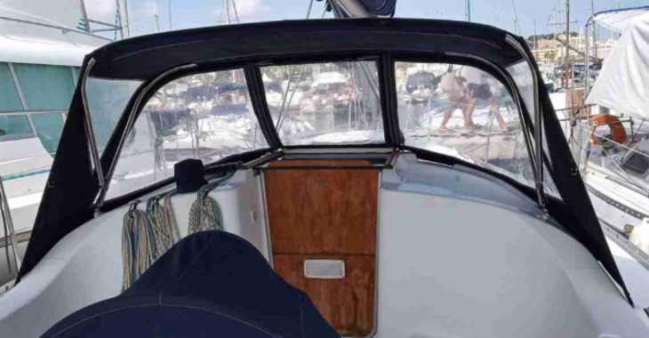 Rent a sailboat in Marina el Portet de Denia - Beneteau Oceanis 31.1