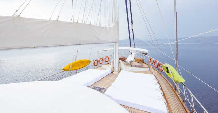 Rent a schooner in Bodrum Marina - Gulet Yuce Bey (Luxury)