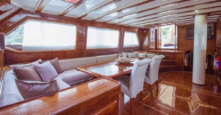 Rent a schooner in Bodrum Marina - Gulet Yuce Bey (Luxury)