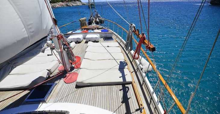 Rent a schooner in Marina Lipari  - Gulet Mia
