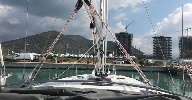 Rent a sailboat in Marina d'Arechi - Bavaria Cruiser 46