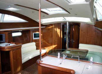 Rent a sailboat in Marina d'Arechi - Sun Odyssey 49