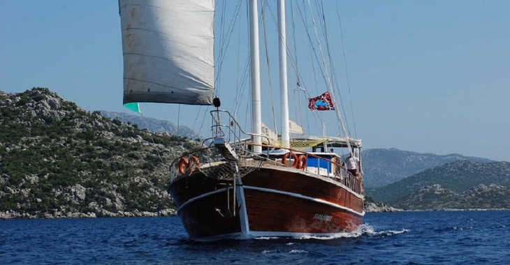 Rent a schooner in Netsel Marina - Gulet Serhat Bey