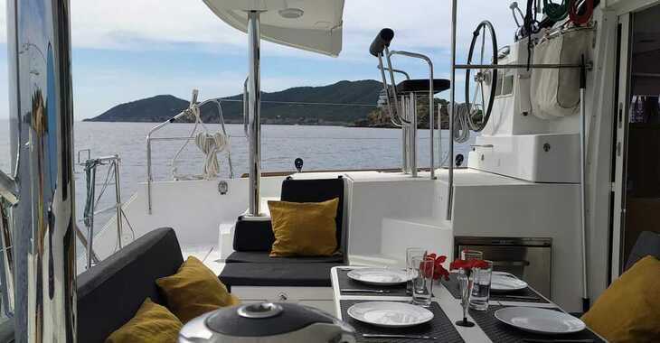 Rent a catamaran in Club Naútico de Sant Antoni de Pormany - Lagoon 400 s2