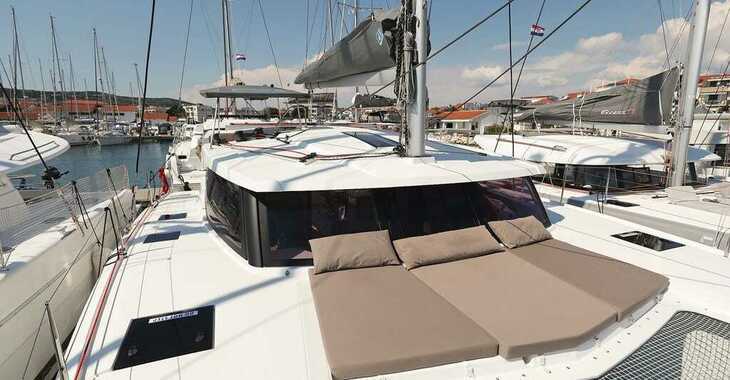 Rent a catamaran in ACI Marina Vodice - Fountaine Pajot Lucia 40