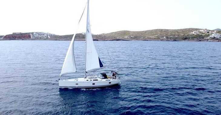 Rent a sailboat in Lavrion Marina - Hanse 458