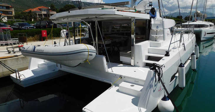 Chartern Sie katamaran in ACI Marina Dubrovnik - Bali 4.3 - 4 + 2 cab.