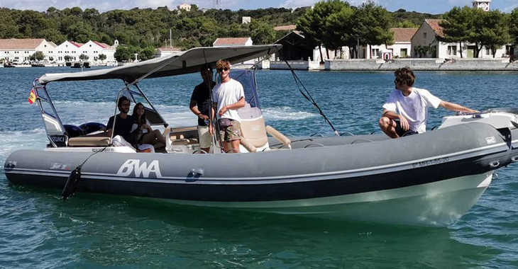 Rent a motorboat in Port Mahon - BWA Sport 28 GT