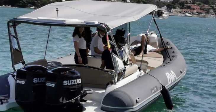 Rent a motorboat in Port Mahon - BWA Sport 28 GT