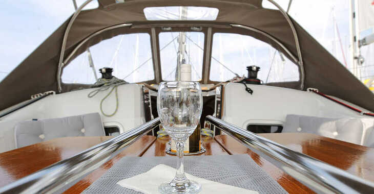 Rent a sailboat in Vodice ACI Marina - Sun Odyssey 349