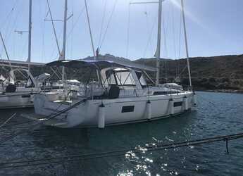 Chartern Sie segelboot in Cala dei Sardi - Oceanis 51.1