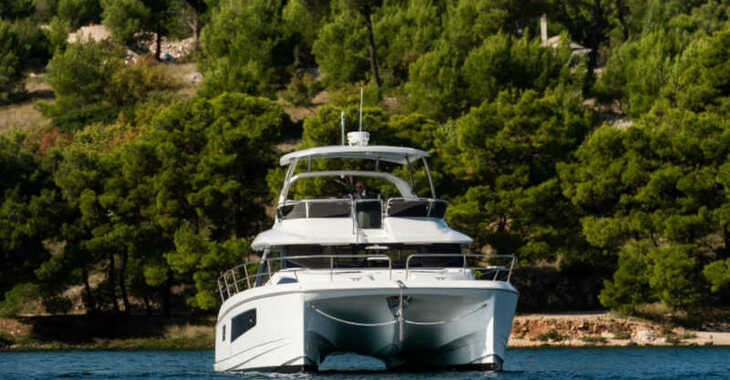 Rent a catamaran in Marina Mandalina - Aquila 44 Power catamaran