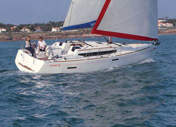 Rent a sailboat in Nidri Marine - Sunsail 38 (Classic)