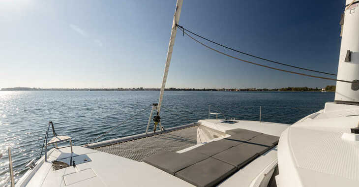 Rent a catamaran in Preveza Marina - Elba 45
