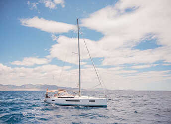 Rent a sailboat in Alimos Marina - Sun Odyssey 490