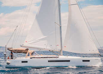 Rent a sailboat in Alimos Marina - Sun Odyssey 490