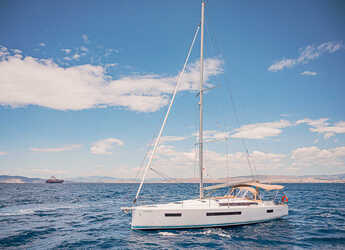 Rent a sailboat in Alimos Marina - Sun Odyssey 490