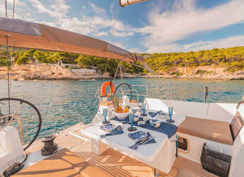 Rent a sailboat in Alimos Marina - Sun Odyssey 490