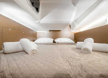 Rent a sailboat in Alimos Marina - Sun Odyssey 490