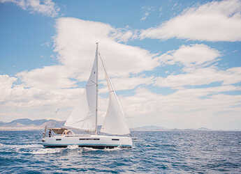 Rent a sailboat in Alimos Marina - Sun Odyssey 490
