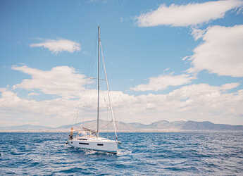 Rent a sailboat in Alimos Marina - Sun Odyssey 490
