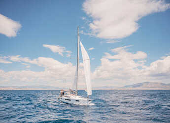 Rent a sailboat in Alimos Marina - Sun Odyssey 490
