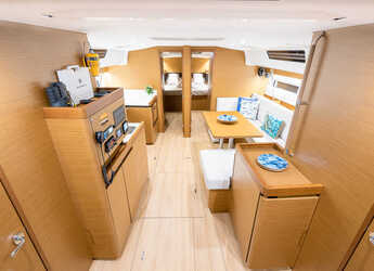 Rent a sailboat in Alimos Marina - Sun Odyssey 490