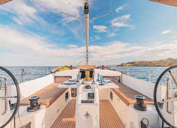 Rent a sailboat in Alimos Marina - Sun Odyssey 490