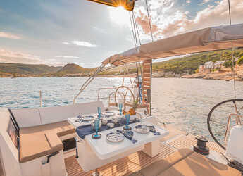 Rent a sailboat in Alimos Marina - Sun Odyssey 490