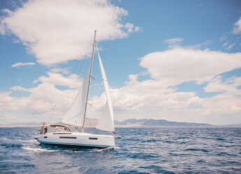 Rent a sailboat in Alimos Marina - Sun Odyssey 490