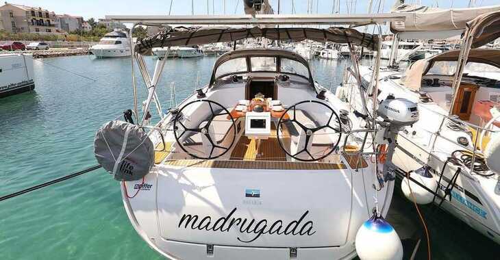 Rent a sailboat in Jezera ACI Marina - Bavaria Cruiser 41 Style